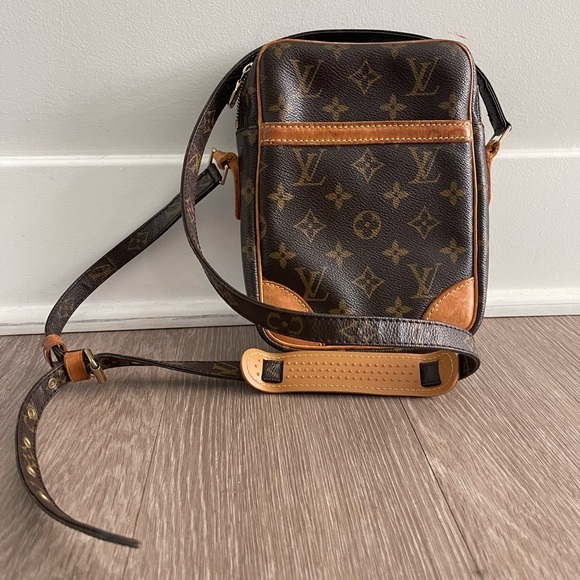 Vintage Louis Vuitton Monogram Danube Crossbody Shoulder Bag Brown - Picture 1 of 11